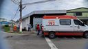 Corpo de Bombeiros e Samu prestaram socorro a funcionários da Recicla Capixaba, em Vitória(Carlos Alberto Silva)