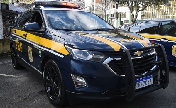 O Equinox possui blindagem especial capaz de segurar tiros de fuzil de grosso calibre por Fernando Madeira