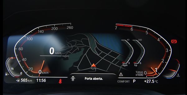 O modelo 320i conta com painel de TFT, que é totalmente digital e sem ponteiros físicos por Fernando Madeira