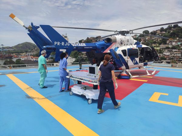 Vítimas de acidente de bicicleta em Venda Nova do Imigrante foram socorridas pelo Notaer por Divulgação/Notaer