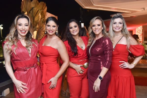 Catarina Riva, Talita de Pinho,  Ariana Torezani,  Larissa Motta e  Graziella Freire