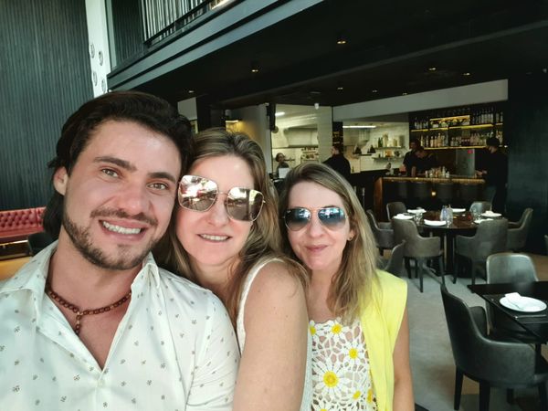 Roger Bongestab, Rubia Galvão e Karina Mazzini