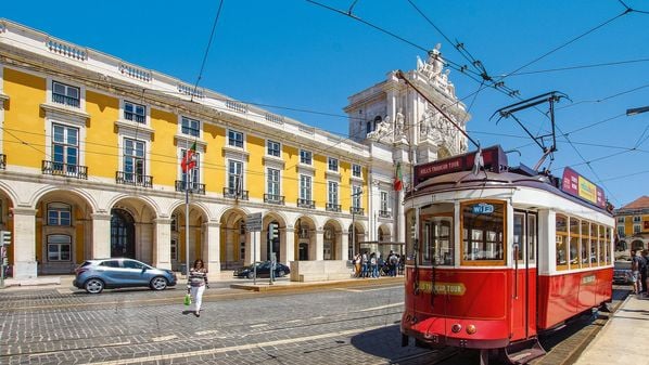 Agora, os imigrantes terão que obter uma autorização de residência, antes mesmo de entrarem no país