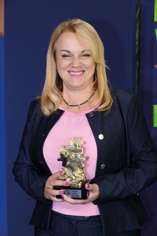 Prêmio Marcas de Valor 2021 - Ivone Sabatini - Agoracred por Cloves Louzada