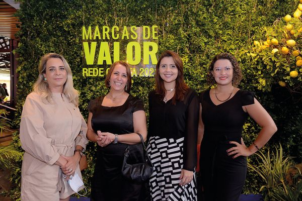 Carmen Luiza, Inacélia Calixto, Daniella Escocard e Rosane Ferreira por Cloves e Arthur Louzada