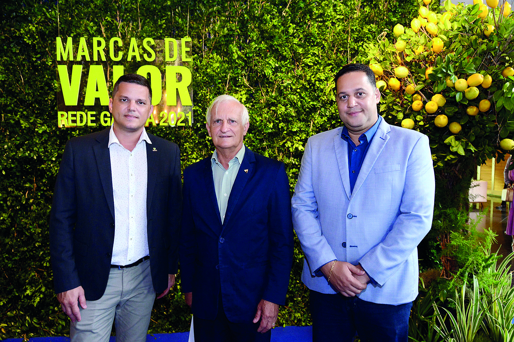 Eduardo Ton, Arno Kerckho e Rodrigo Calheiros de Oliveira