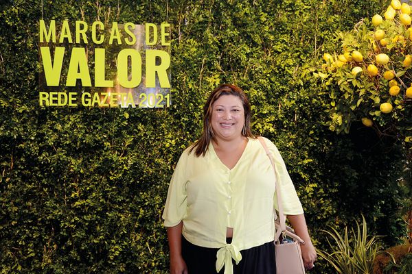 Elaine Silva por Cloves e Arthur Louzada