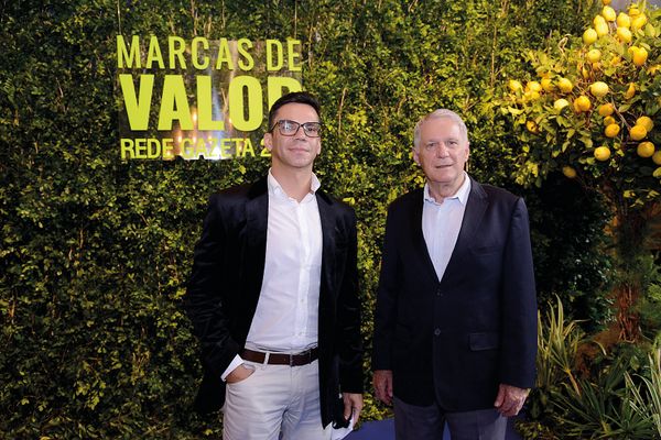 Leonardo Davel e Dionizio Corteletti por Cloves e Arthur Louzada