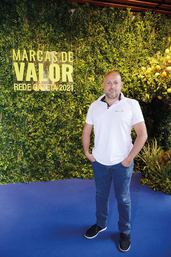 Maely Filho por Cloves e Arthur Louzada