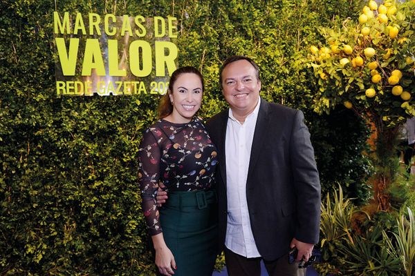 Mariana De Marchi e Samuel Nogueira por Cloves e Arthur Louzada