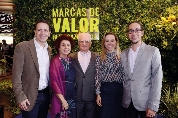 Rodrigo Almeida, Delva Almeida, Sebastião Almeida, Bartira e Rogerio Almeida por Cloves e Arthur Louzada