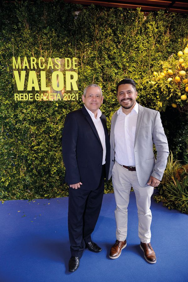 Ubiratan Lima e Yuri Reis por Cloves e Arthur Louzada