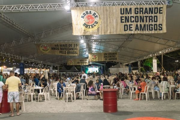 Roda de Boteco: Grupo Revelação faz show gratuito em Vila Velha