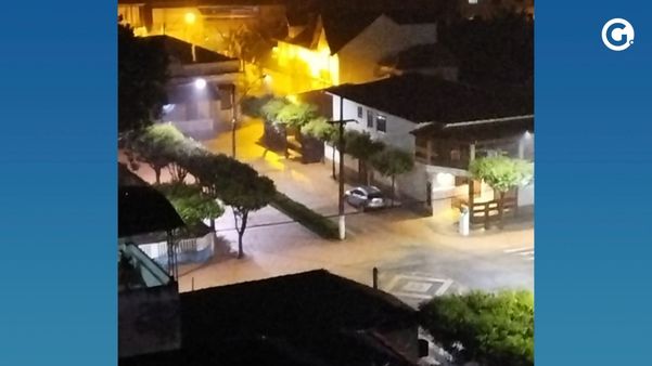 Em Alegre uma ponte foi destruída e ruas ficaram alagadas  por Divulgação/ Prefeitura de Alegre