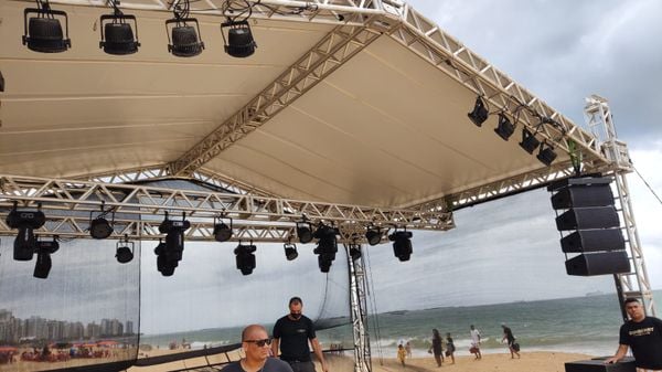 Festa de Ano Novo do Quiosque do Vitalino é interditada pela fiscalização da Prefeitura de Vila Velha por Divulgação/Prefeitura de Vila Velha