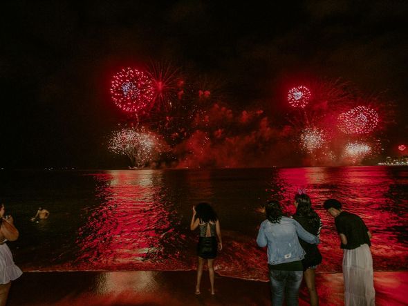 Queima de fogos em Vila Velha no Réveillon 2022 por Adessandro Reis/Divulgação PMVV