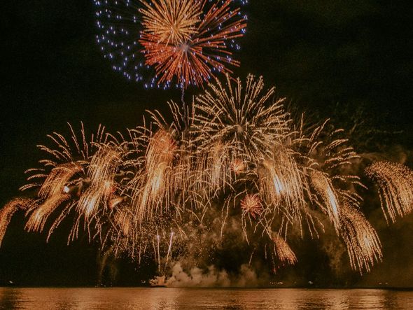 Queima de fogos em Vila Velha no Réveillon 2022 por Adessandro Reis/Divulgação PMVV