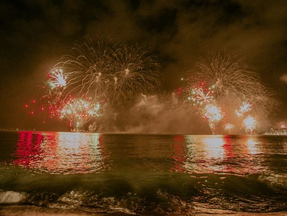 Queima de fogos em Vila Velha no Réveillon 2022 por Adessandro Reis/Divulgação PMVV