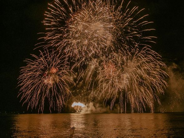 Queima de fogos em Vila Velha no Réveillon 2022 por Adessandro Reis/Divulgação PMVV