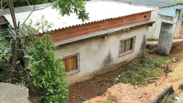 Mulher foi agredida dentro de casa na Serra