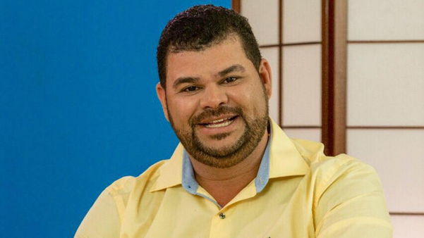 O prefeito Walyson José Santos Vasconcelos, conhecido pelo nome de urna Mateusinho Vasconcelos, de Conceição da Barra, região Norte do Estado