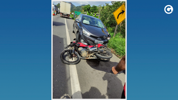  Uma pessoa fica gravemente ferida após acidente entre carro e motocicleta em Rio Novo do Sul