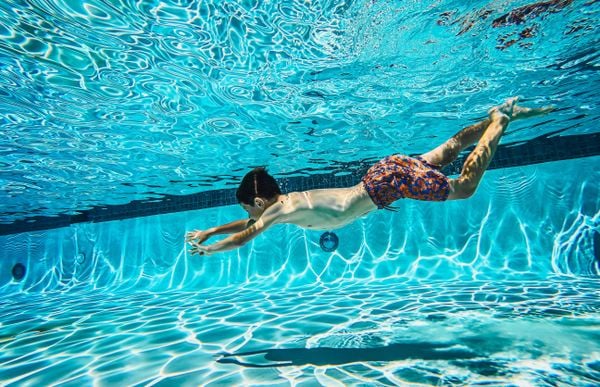 Piscina, natação, afogamento