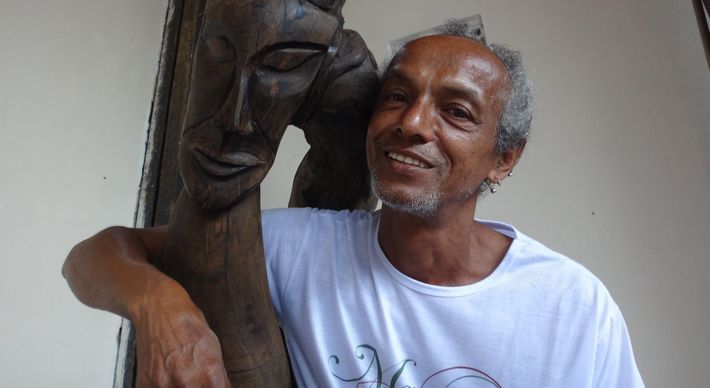 Espedito Valério de Paula era natural de Juiz de Fora e vivia na Vila de Itaúnas desde a década de 90. Artista era conhecido pelo ativismo ambiental e cultural