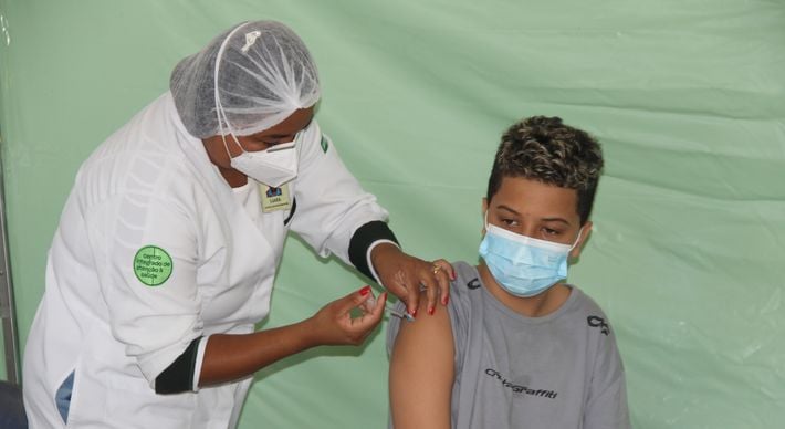 Prioridade é vacinar crianças de 5 a 11 anos com comorbidades, deficiências permanentes, indígenas e quilombola. Não é preciso agendamento prévio