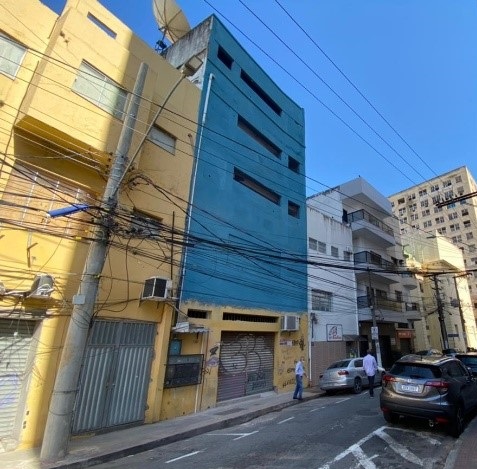 Ed. Percy (prédio azul), no Centro de Vitória, que vai ser leiloado pelo governo do ES