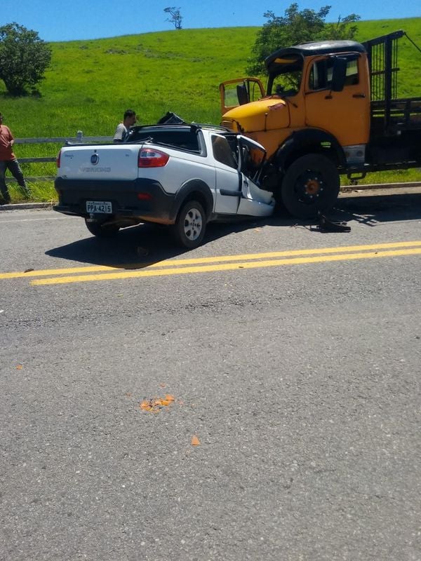 O acidente aconteceu próximo à localidade de Santana Feliz, em Presidente Kennedy por Redes Sociais
