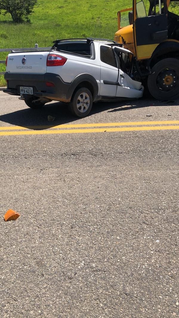 O acidente aconteceu próximo à localidade de Santana Feliz, em Presidente Kennedy por Redes Sociais