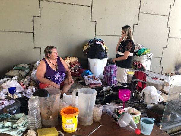 Cadeirante recebe aluguel social e é retirada de viaduto por Prefeitura de Cariacica