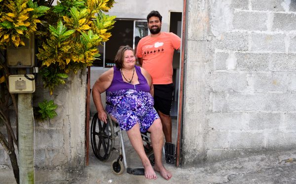 Angela Aparecida, que havia sido despejada da casa onde morava e foi parar embaixo de um viaduto, hoje recebeu o aluguel social e vai morar no bairro Padre Gabriel, em Cariacica  por Fernando Madeira