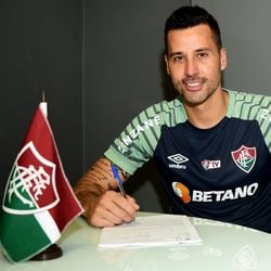 O anúncio da renovação foi publicado pelo Flu em nota oficial e nas redes sociais