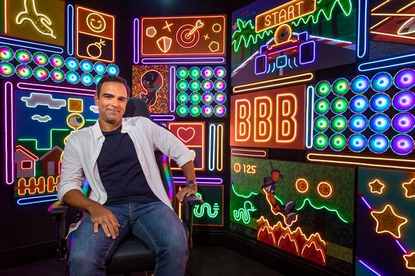 Tadeu Schimidt na casa BBB 22