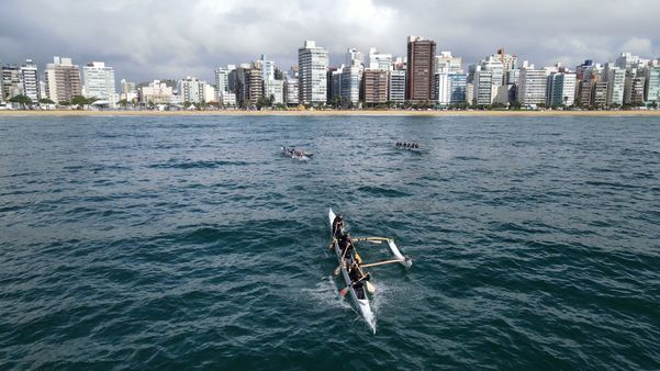 Vila Velha sedia primeiro campeonato de canoa havaiana do ano no ES