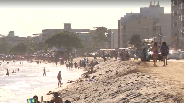 Erosão em praias de Marataízes e Piúma preocupa turistas e comerciantes 