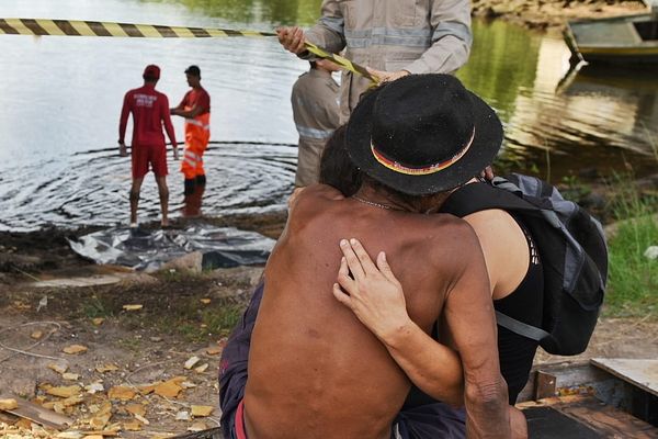 Após horas de buscas na água, Bombeiros encontraram o corpo de um homem perto da Ponte da Passagem, em Vitória por Fernando Madeira