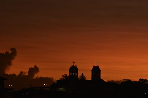 Amanhecer de quinta-feira (27) na Serra, Grande Vitória