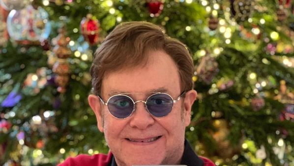 Cantor concorre com o documentário ‘Elton John: O Show da Despedida’, do Disney+