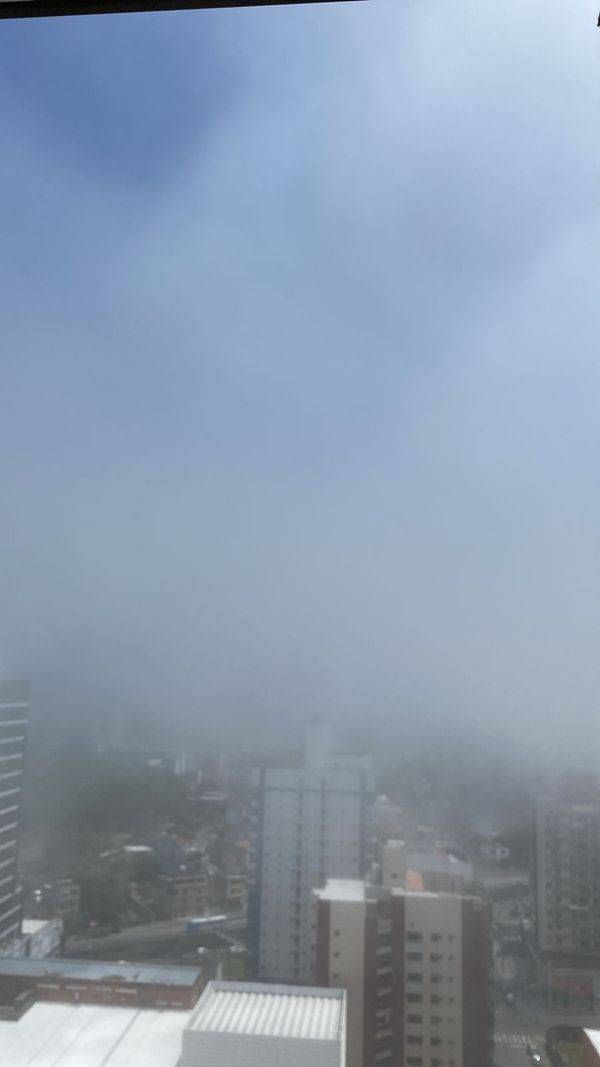 Convento da Penha "desapareceu" devido à neblina neste domingo (30) por Leitor | A Gazeta