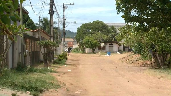 Professora grávida é rendida por assaltantes na frente de casa em Cariacica