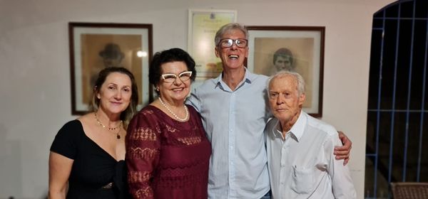 Ângela Carreta (presidente do Circolo Trentino), Beatriz Rassele, Celio Perini (cordenador da Casa Lambert e o fundado do Circolo Trentino Antônio Zurlo