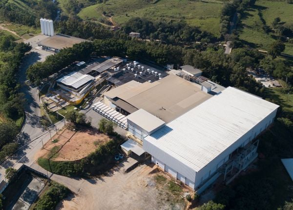 Planta industrial da Cofril em Cachoeiro: pioneirismo e renovação