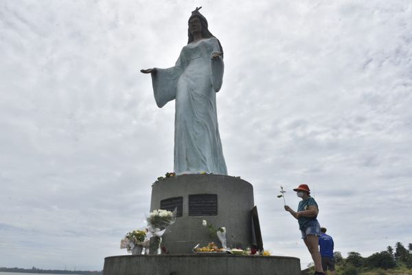 Homenagens à Iemanjá em Vitória, ES  por Ricardo Medeiros
