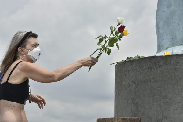 Homenagens à Iemanjá em Vitória, ES  por Ricardo Medeiros