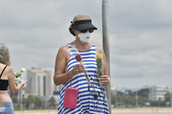 Homenagens à Iemanjá em Vitória, ES  por Ricardo Medeiros