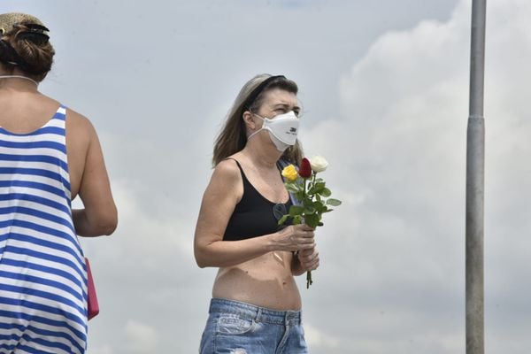 Homenagens à Iemanjá em Vitória, ES  por Ricardo Medeiros