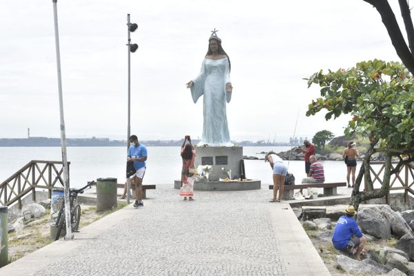 Homenagens à Iemanjá em Vitória, ES  por Ricardo Medeiros